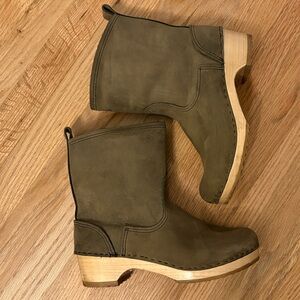 Sven 7” Clog Boots Low Heel 40